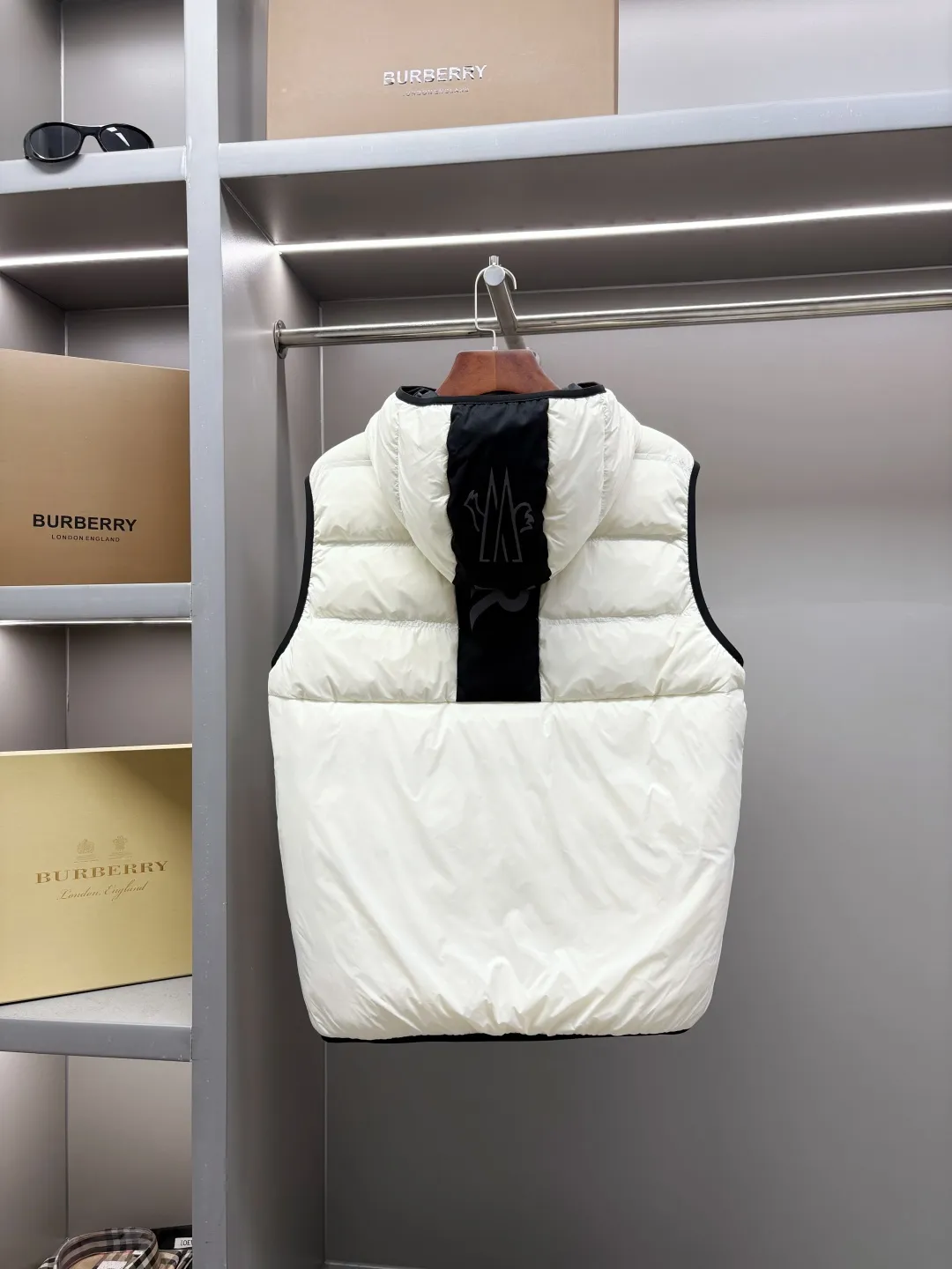 Moncler New Arrival Classic Black White ， Same Style， 。 ， ， ， ， ～ ， ， ， ， ， ， ～ Sizes：M-XXXL ：Black White